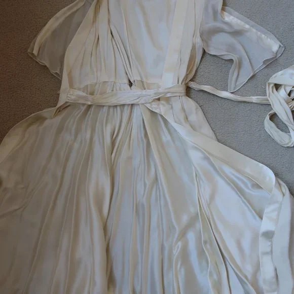 WAYNE COOPER Wrap Dress Silk Size 2 - Cream/Wedding/Bridal/Engagement - Picture 3 of 9